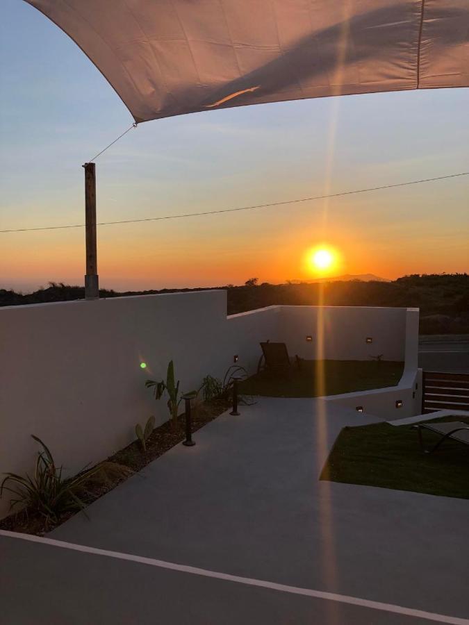 Lejardin Suites Santorini Pýrgos Exteriér fotografie