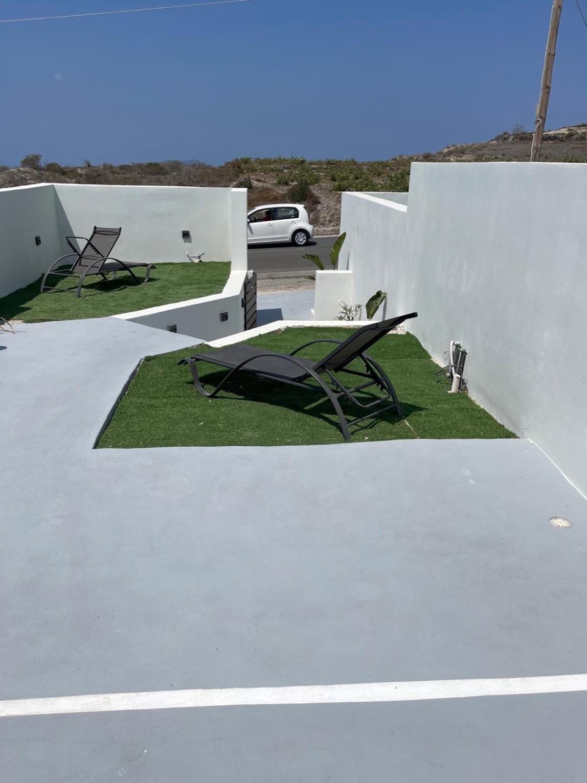 Lejardin Suites Santorini Pýrgos Exteriér fotografie